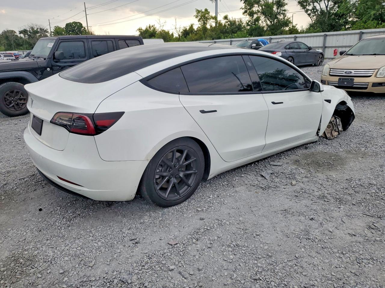 2023 TESLA MODEL 3 — снимка 3