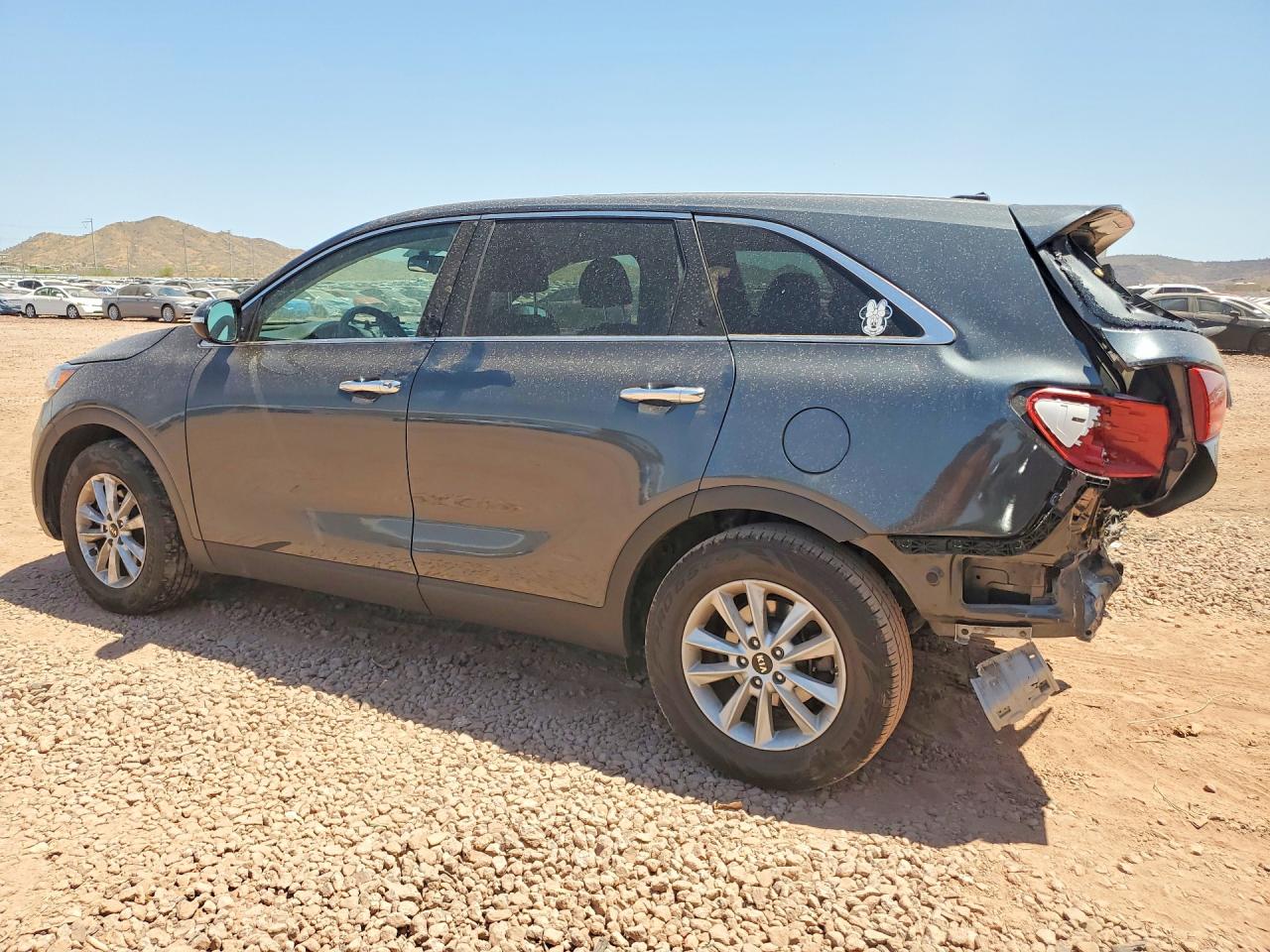 2020 KIA SORENTO S — снимка 2