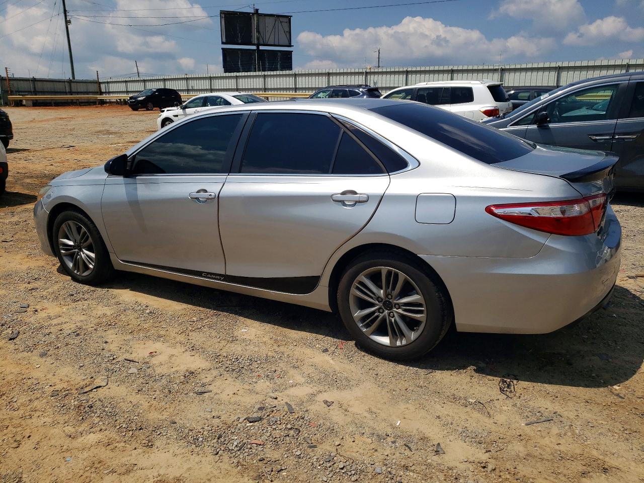 2016 TOYOTA CAMRY SE — снимка 2