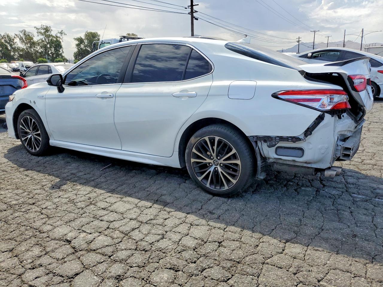 2020 TOYOTA CAMRY SE — снимка 2