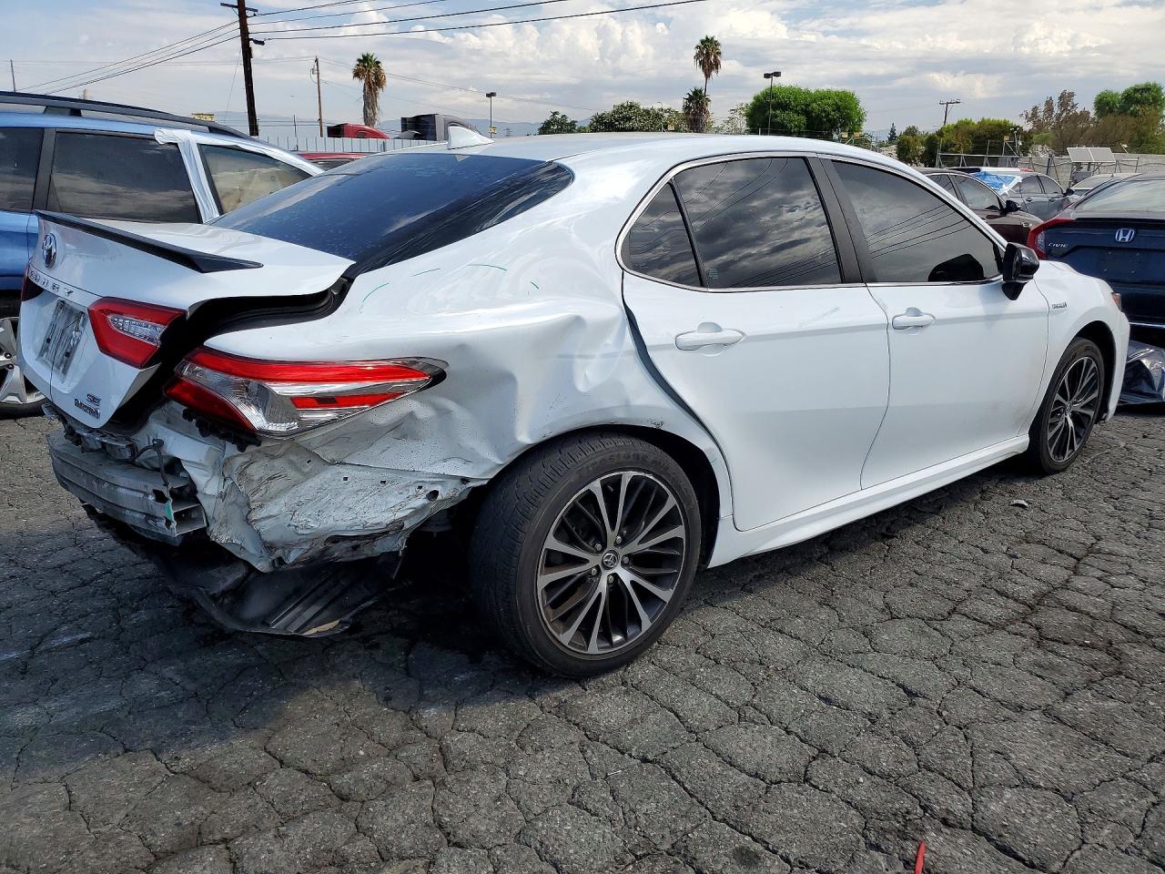 2020 TOYOTA CAMRY SE — снимка 3