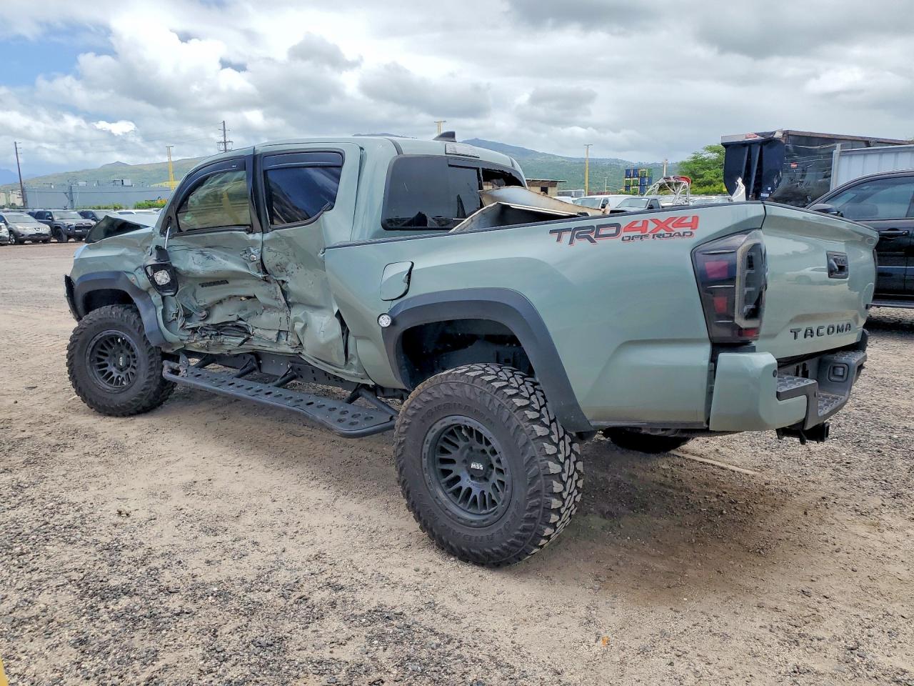 2023 TOYOTA TACOMA SR5 V6 — снимка 2