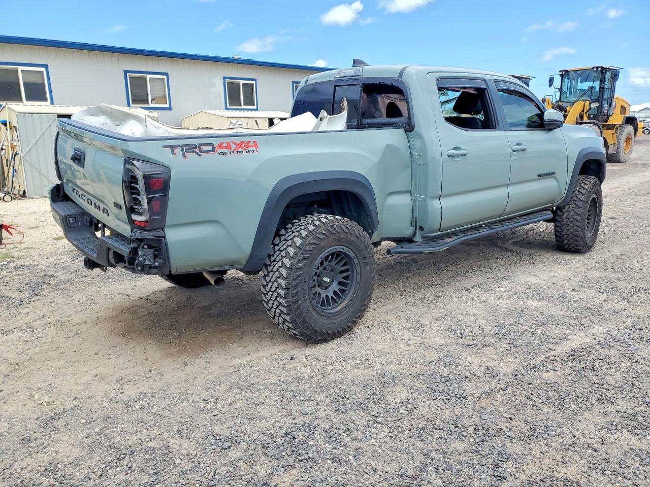 2023 TOYOTA TACOMA SR5 V6 — снимка 3