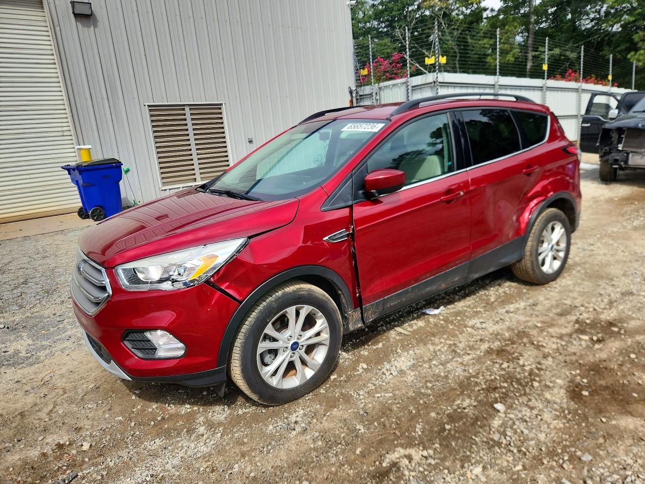 2017 FORD ESCAPE SE