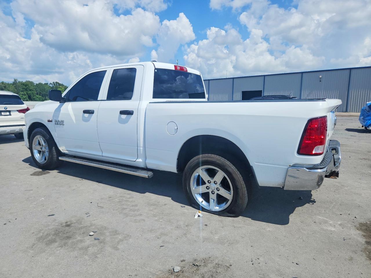 2017 RAM 1500 ST — снимка 2