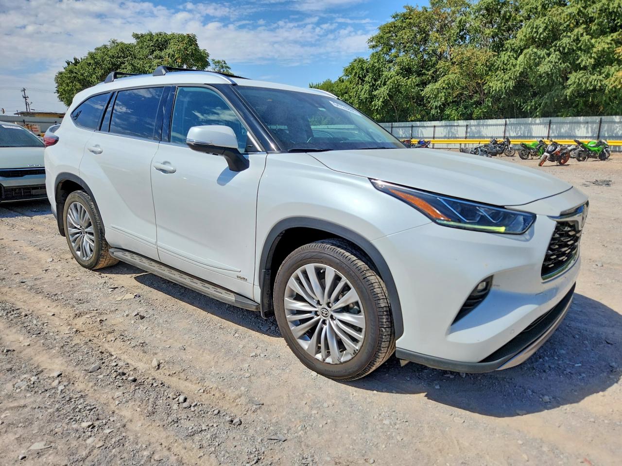 2022 TOYOTA HIGHLANDER HYBRID PLATINUM — снимка 4