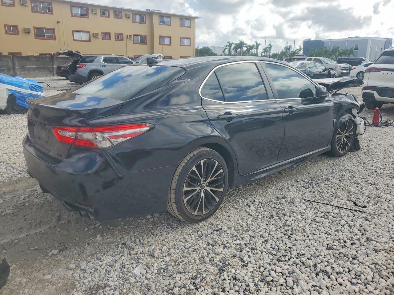 2019 TOYOTA CAMRY SE — снимка 3