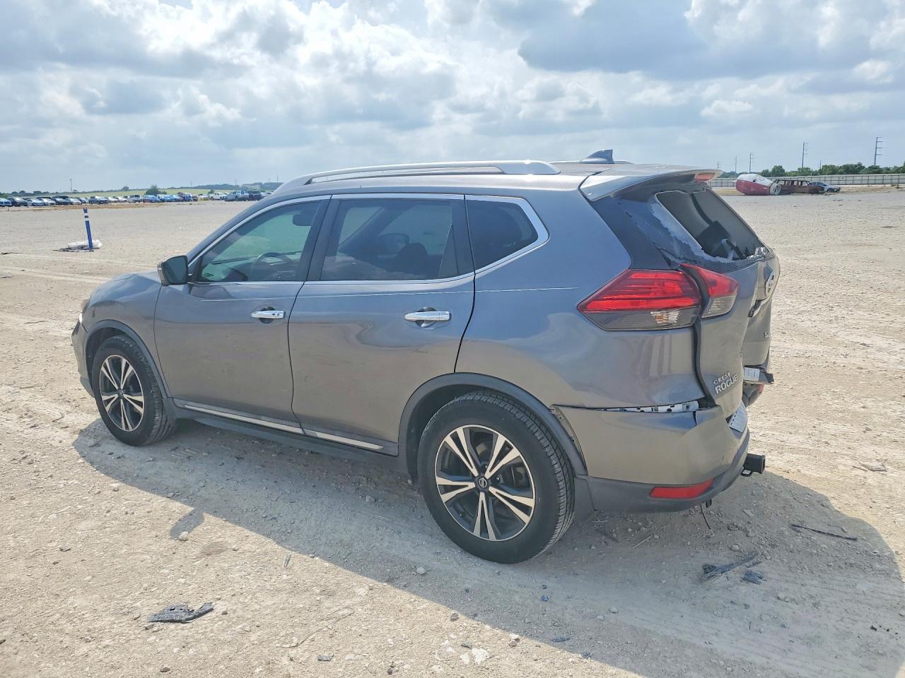2017 NISSAN ROGUE SL — снимка 2