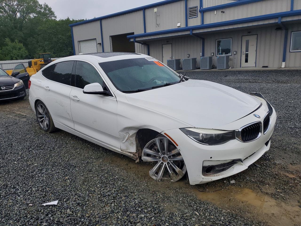 2018 BMW 330 XIGT — снимка 4