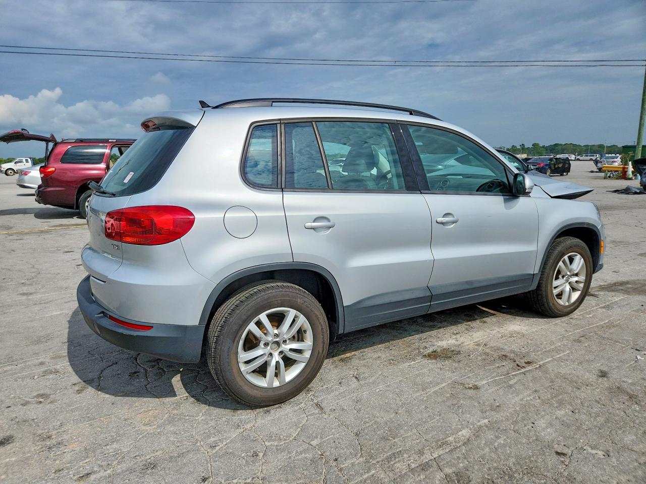 2017 VOLKSWAGEN TIGUAN S — снимка 3