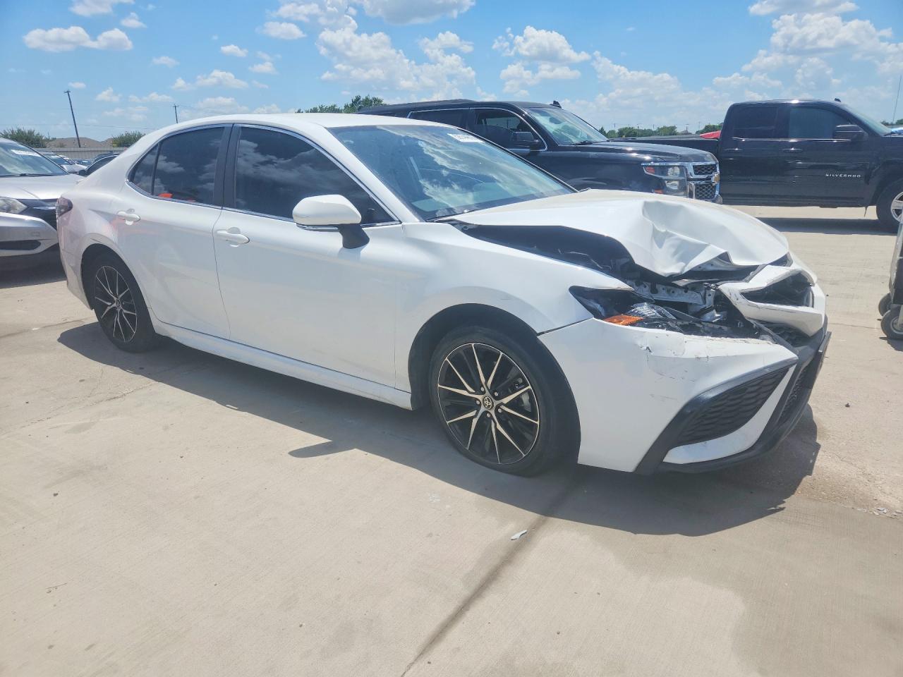 2022 TOYOTA CAMRY SE — снимка 4