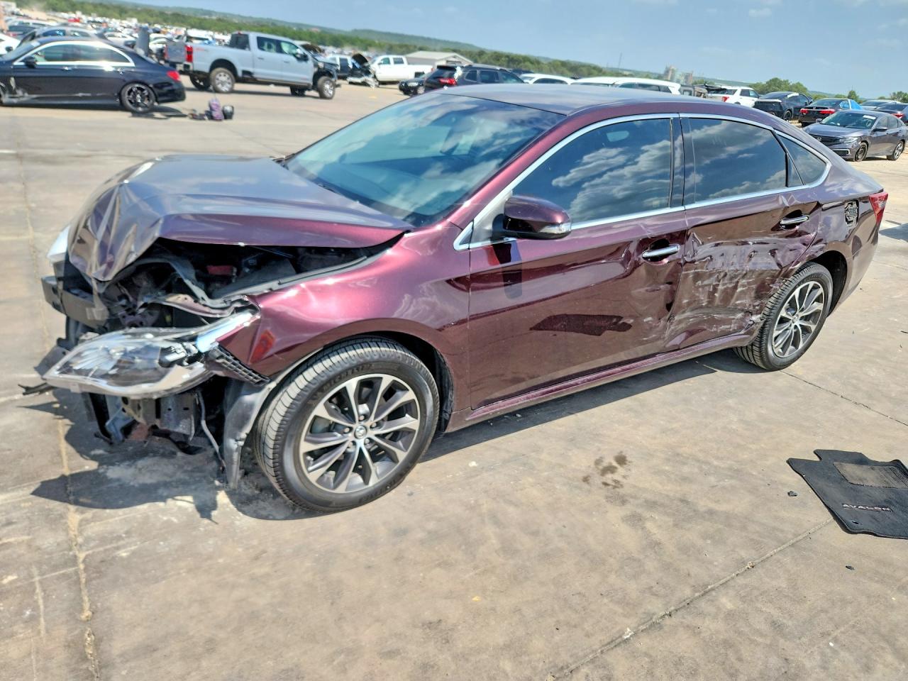 2018 TOYOTA AVALON XLE