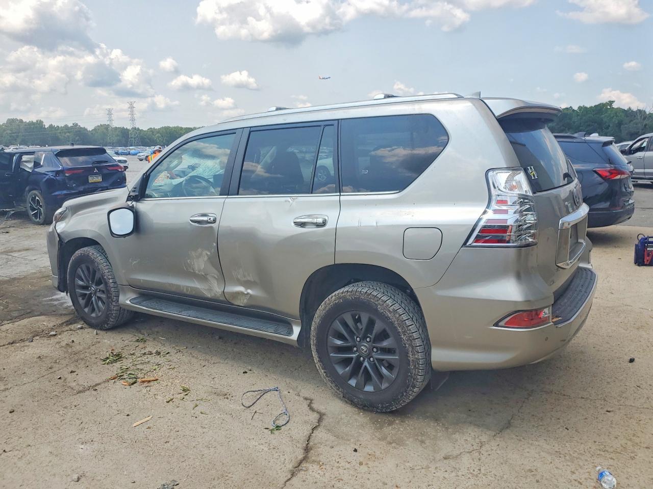 2022 LEXUS GX 460 — снимка 2