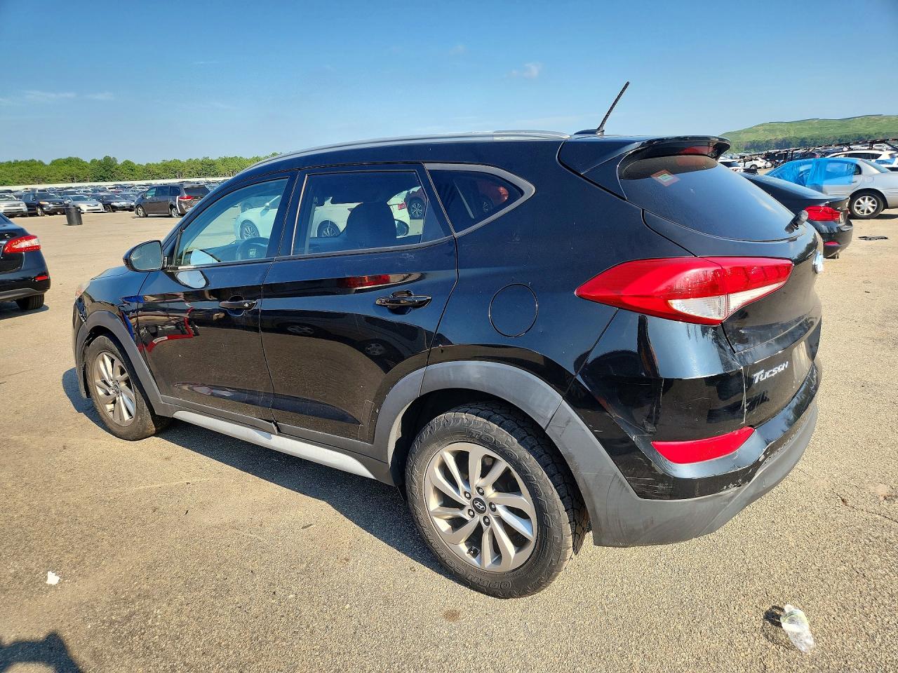 2017 HYUNDAI TUCSON SE — снимка 2