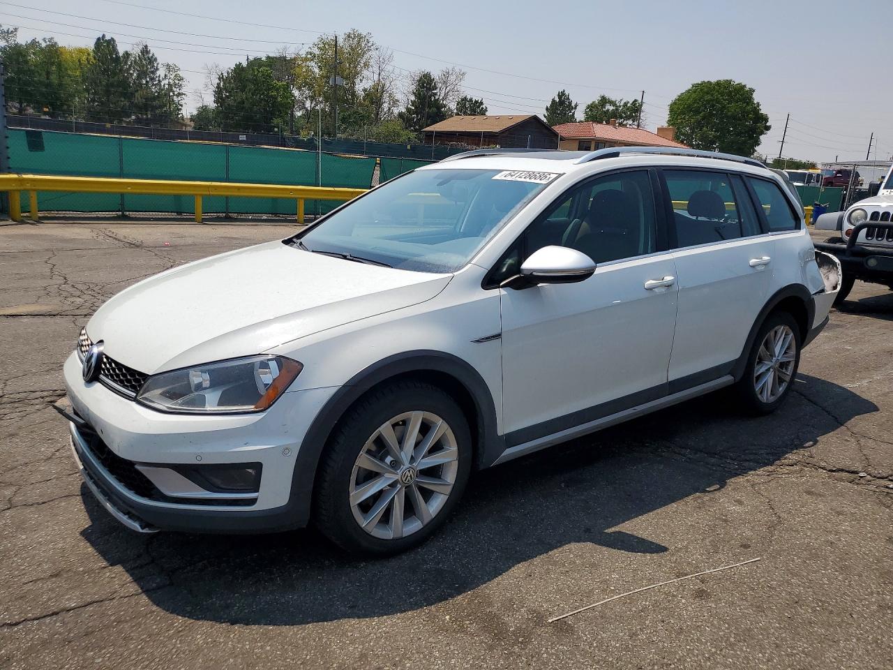 2017 VOLKSWAGEN GOLF ALLTRACK S