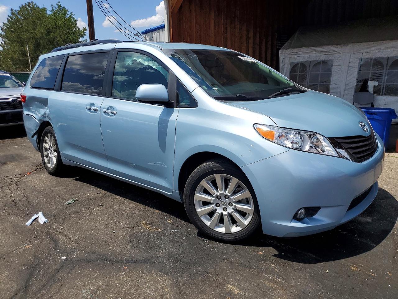 2015 TOYOTA SIENNA XLE 7-PASSENGER — снимка 4