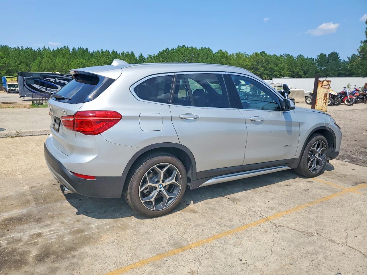 2017 BMW X1 XDRIVE28I — снимка 3