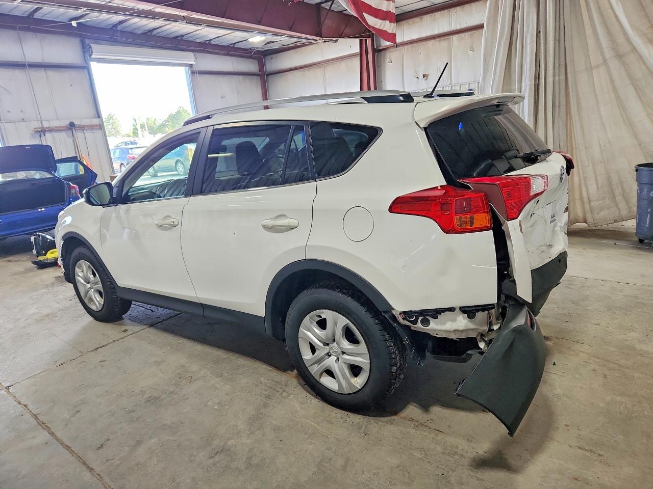 2015 TOYOTA RAV4 LE — снимка 2