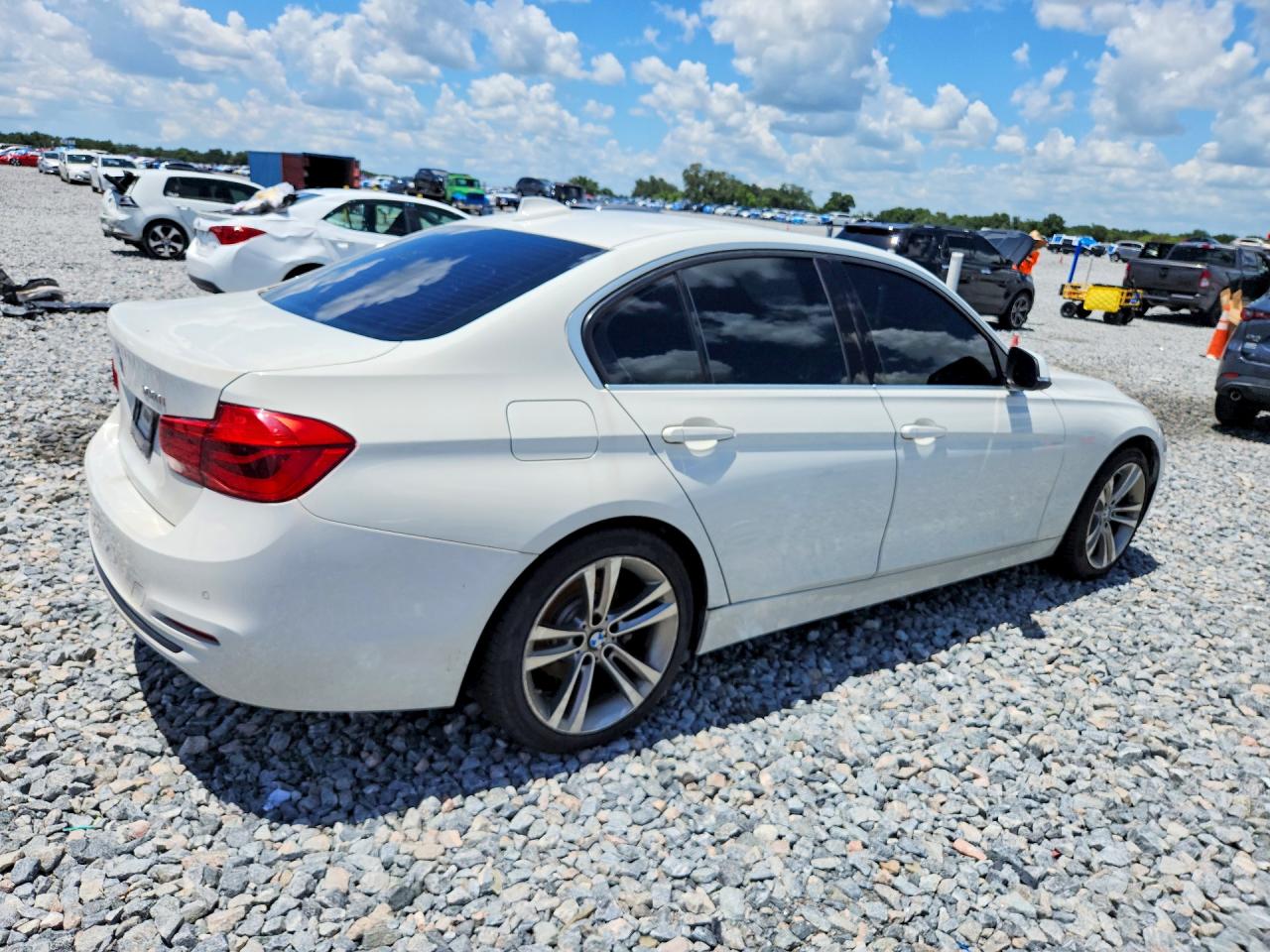 2017 BMW 330 I — снимка 3