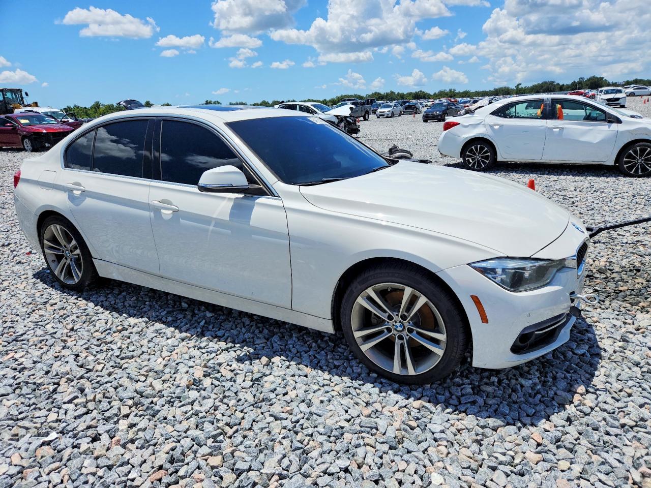 2017 BMW 330 I — снимка 4