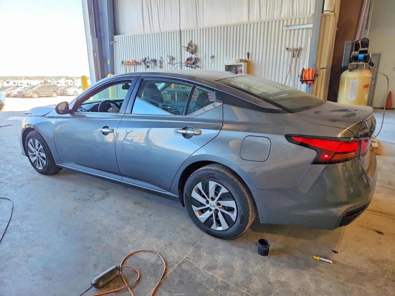 2020 NISSAN ALTIMA S — снимка 2