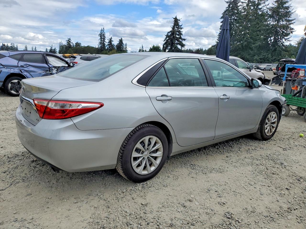 2016 TOYOTA CAMRY LE — снимка 3