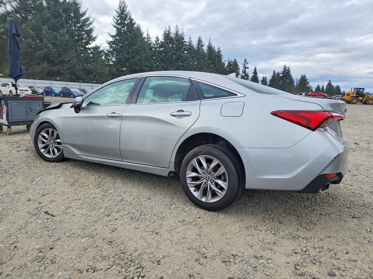 2021 TOYOTA AVALON XLE — снимка 2