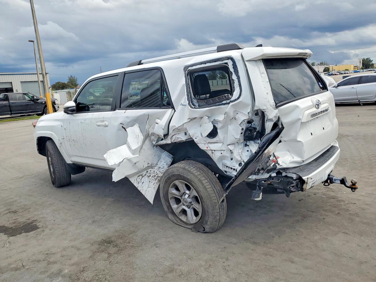 2023 TOYOTA 4RUNNER SR5 PREMIUM — снимка 2