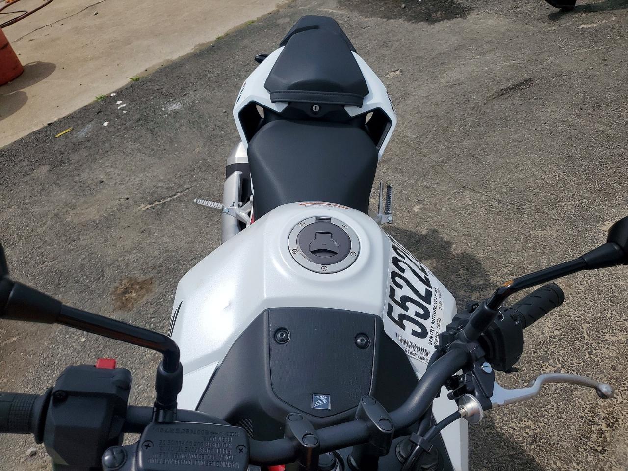 2025 HONDA CB750 A — снимка 5
