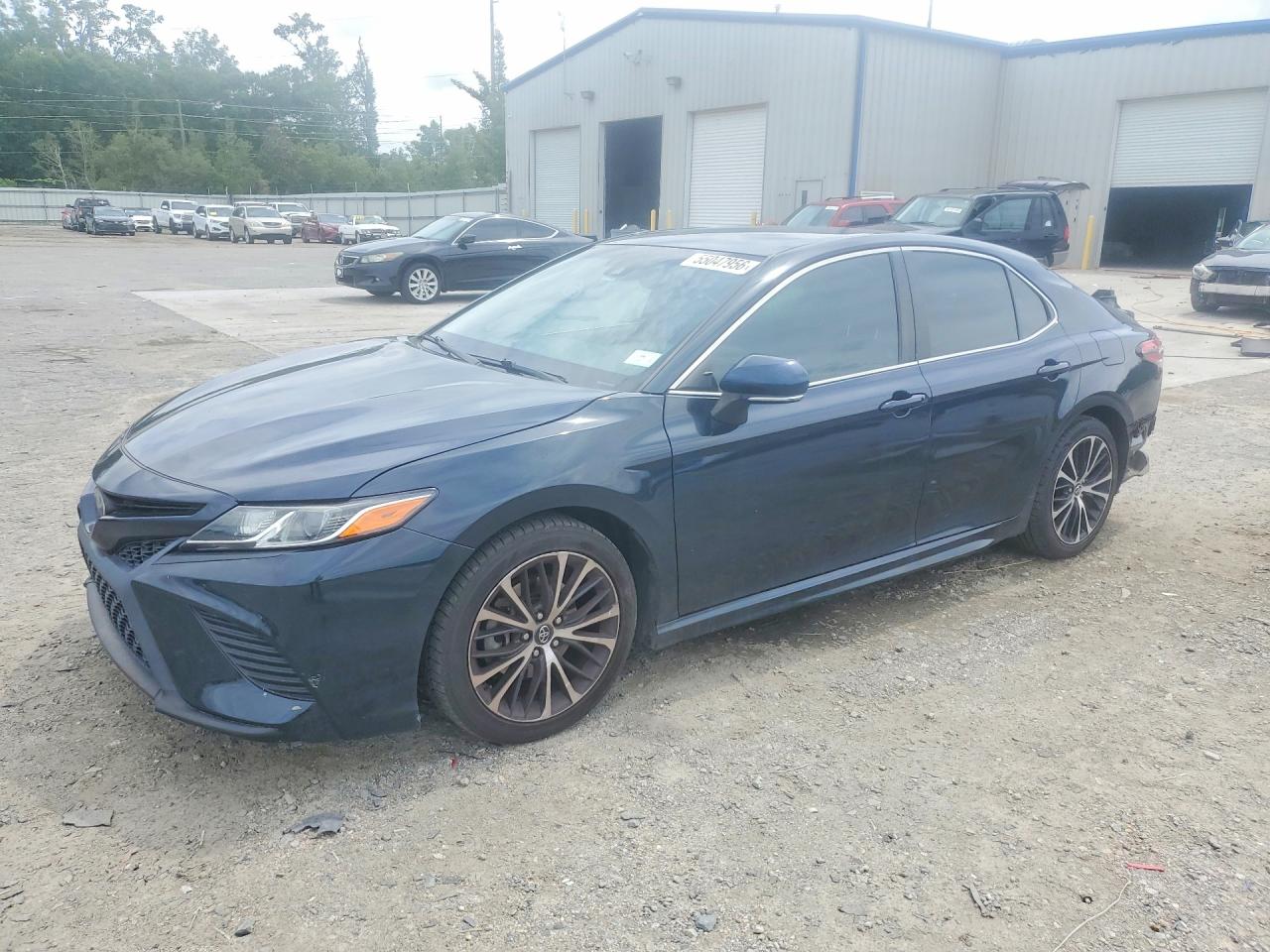 2018 TOYOTA CAMRY SE