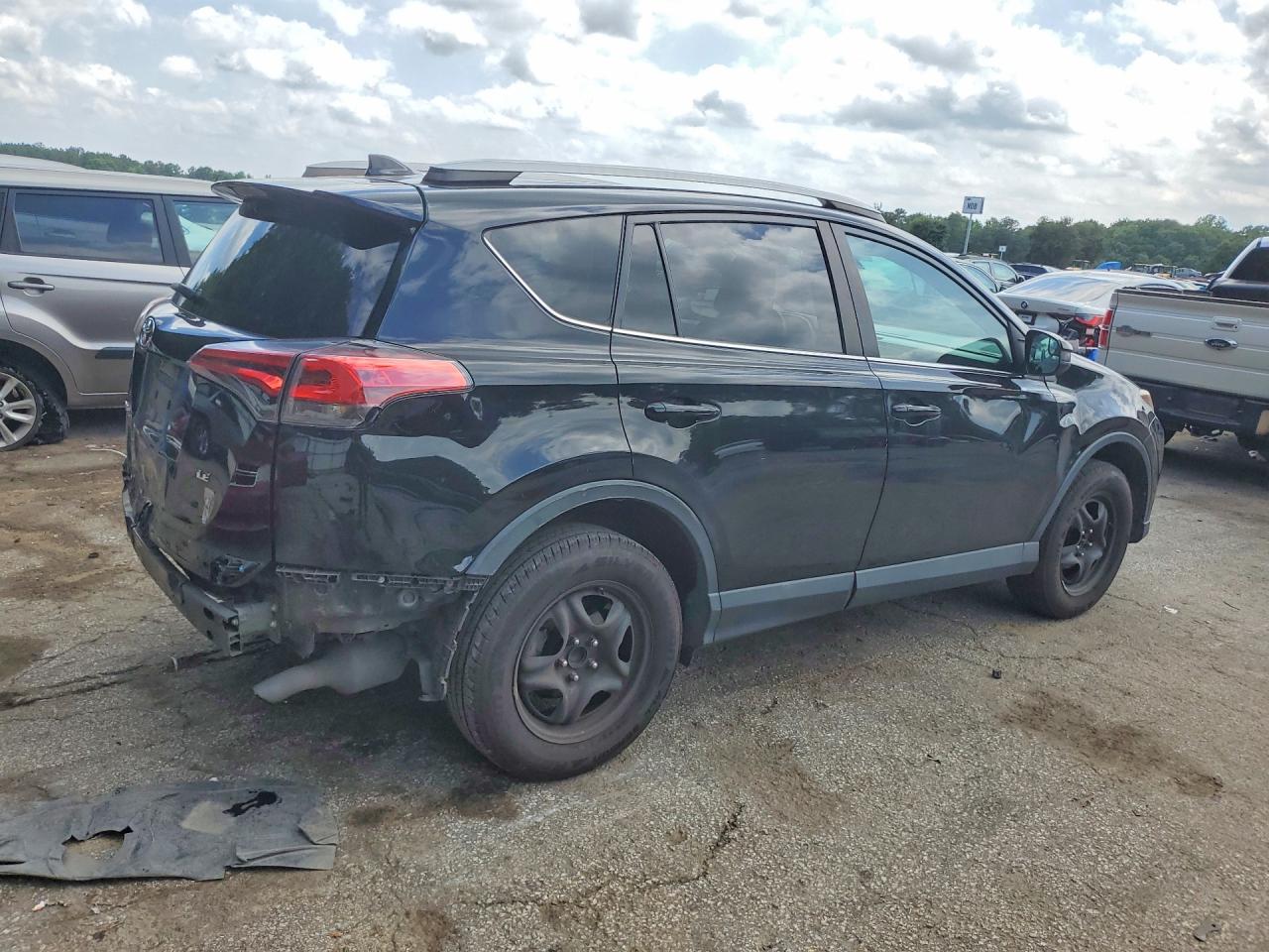 2018 TOYOTA RAV4 LE — снимка 3