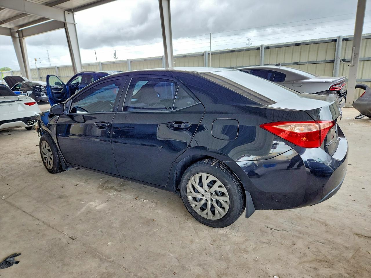 2017 TOYOTA COROLLA LE — снимка 2