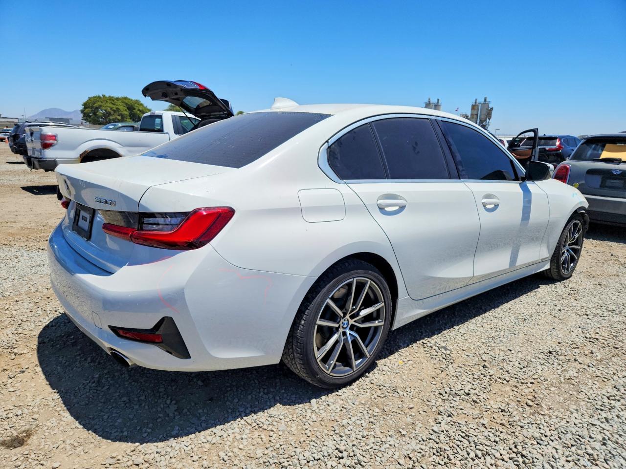 2020 BMW 330I — снимка 3