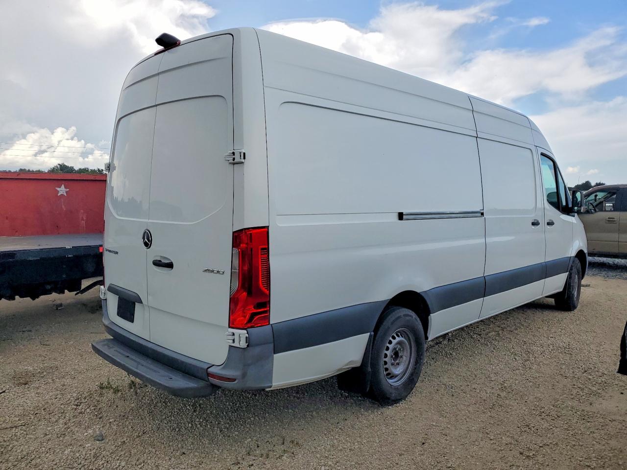 2021 MERCEDES-BENZ SPRINTER 2500 — снимка 3