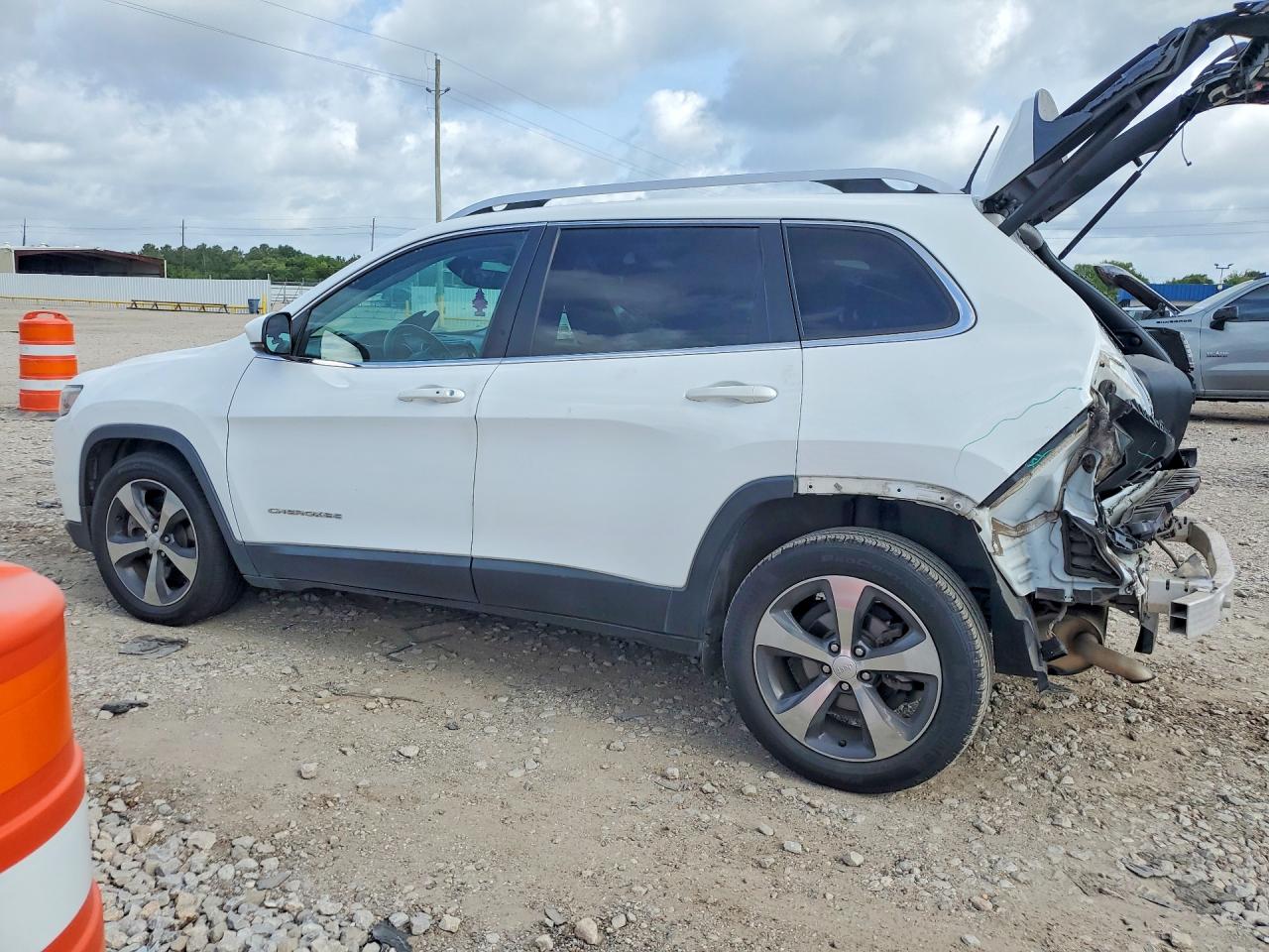2019 JEEP CHEROKEE LIMITED — снимка 2