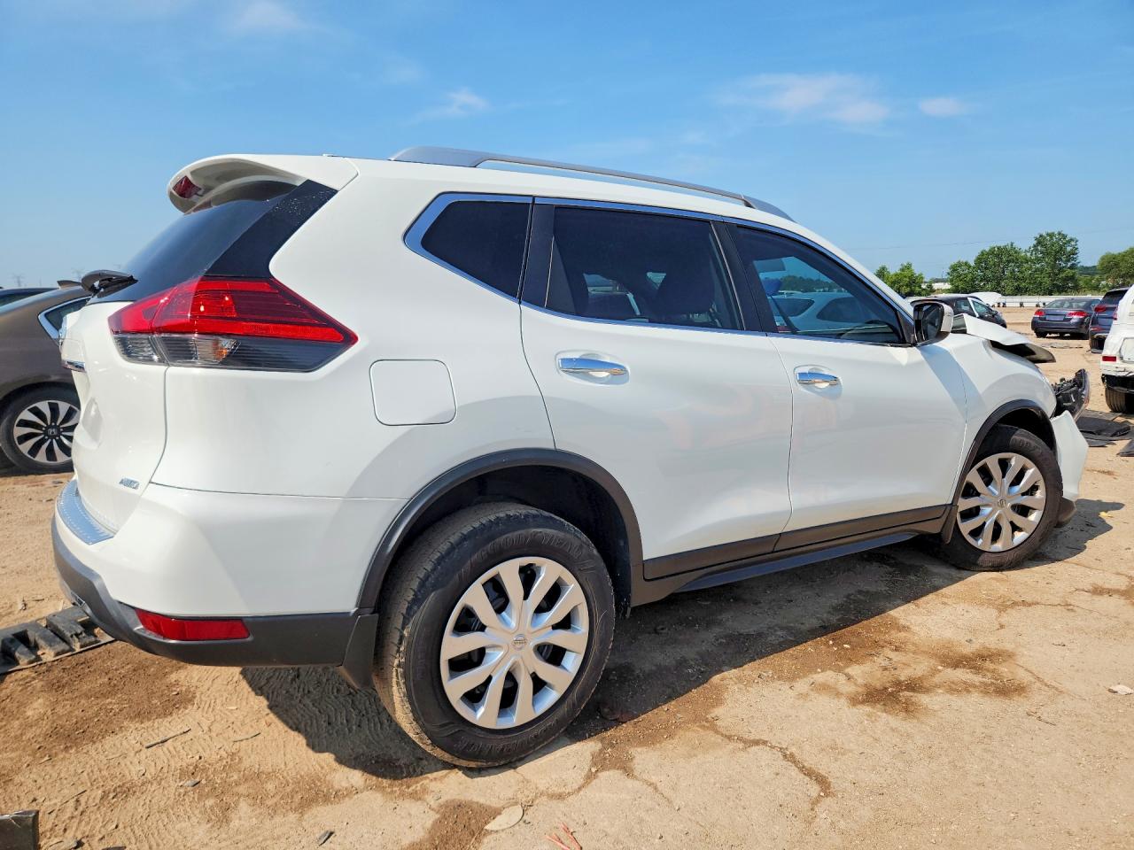 2017 NISSAN ROGUE S — снимка 3