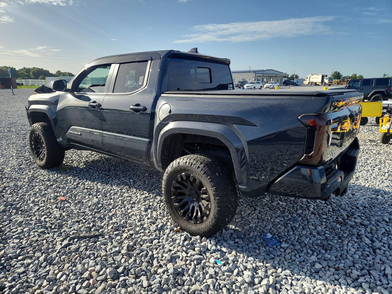 2024 TOYOTA TACOMA SR5 — снимка 2