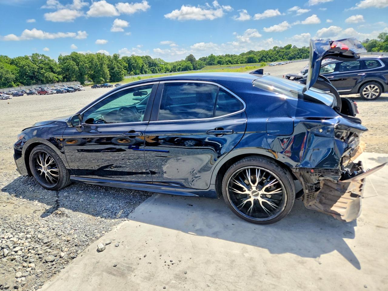 2021 TOYOTA CAMRY SE — снимка 2