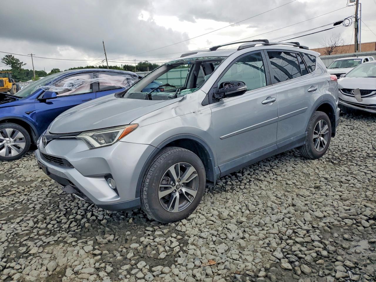 2017 TOYOTA RAV4 XLE
