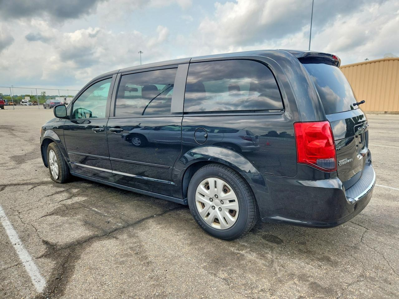 2016 DODGE GRAND CARAVAN SE — снимка 2