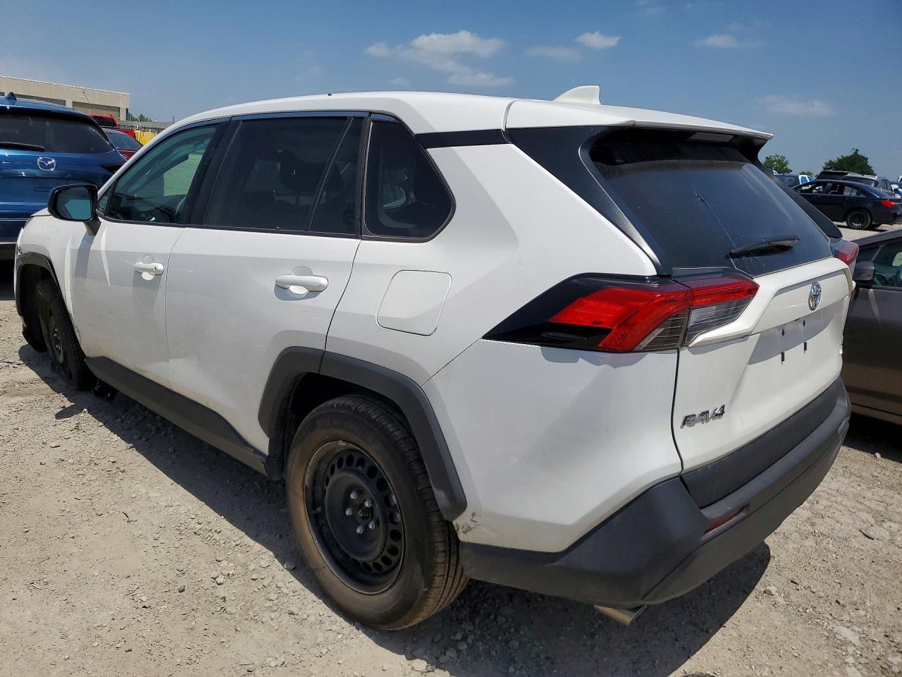 2025 TOYOTA RAV4 LE — снимка 2