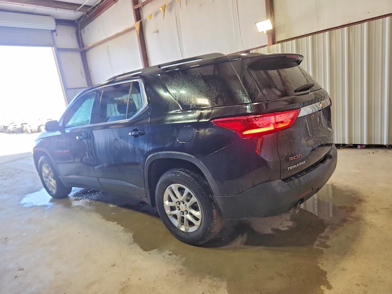 2021 CHEVROLET TRAVERSE LT — снимка 2