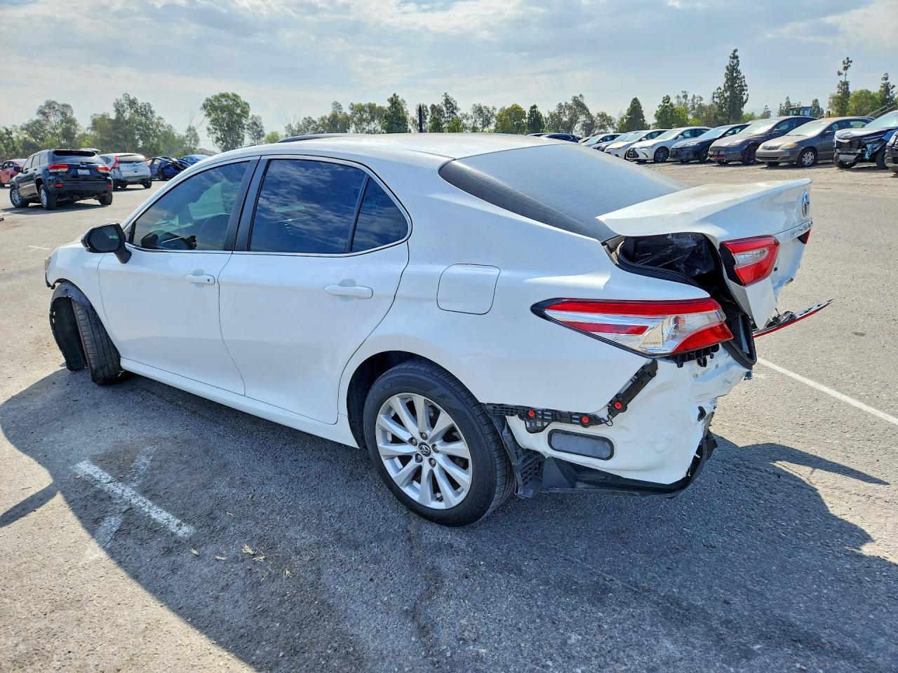 2018 TOYOTA CAMRY LE — снимка 2