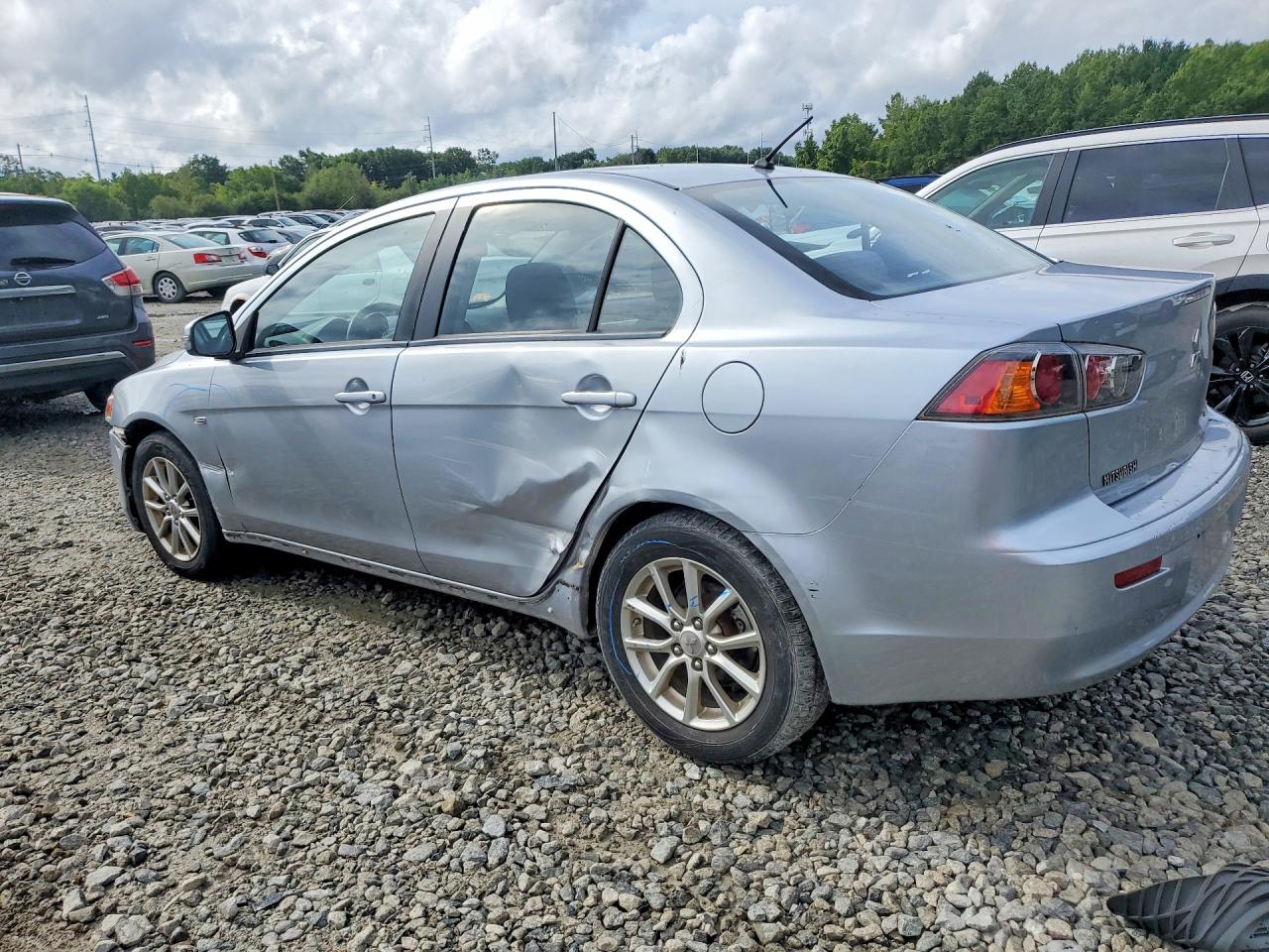 2015 MITSUBISHI LANCER ES — снимка 2
