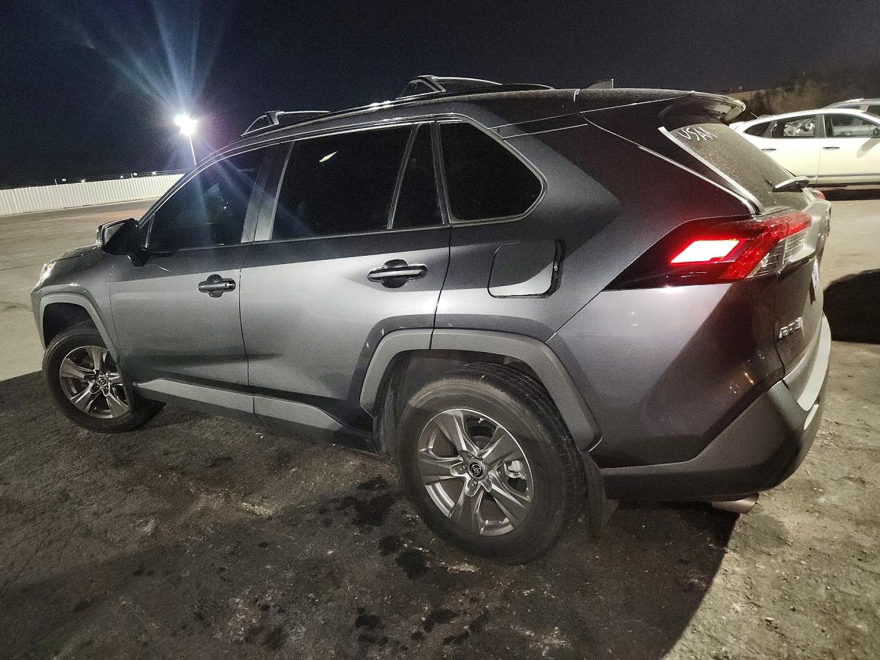 2020 TOYOTA RAV4 LE — снимка 2