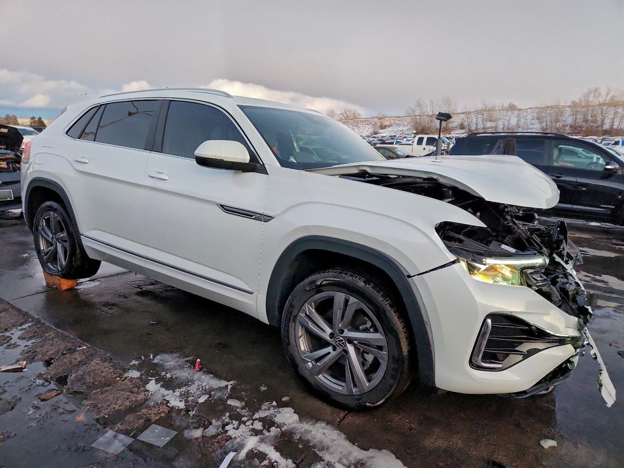 2024 VOLKSWAGEN ATLAS CROSS SPORT SEL R-LINE — снимка 4