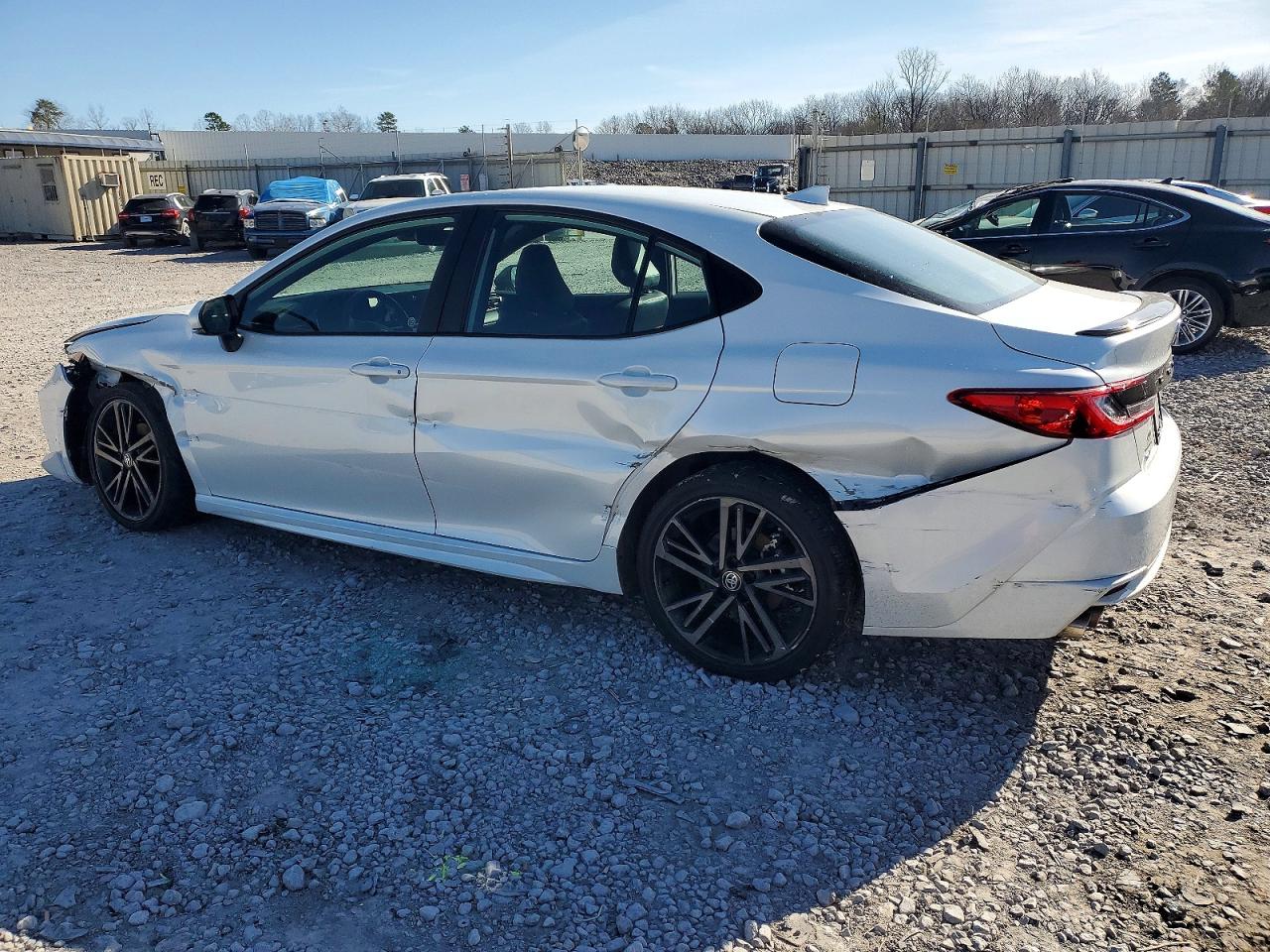 2025 TOYOTA CAMRY XSE — снимка 2
