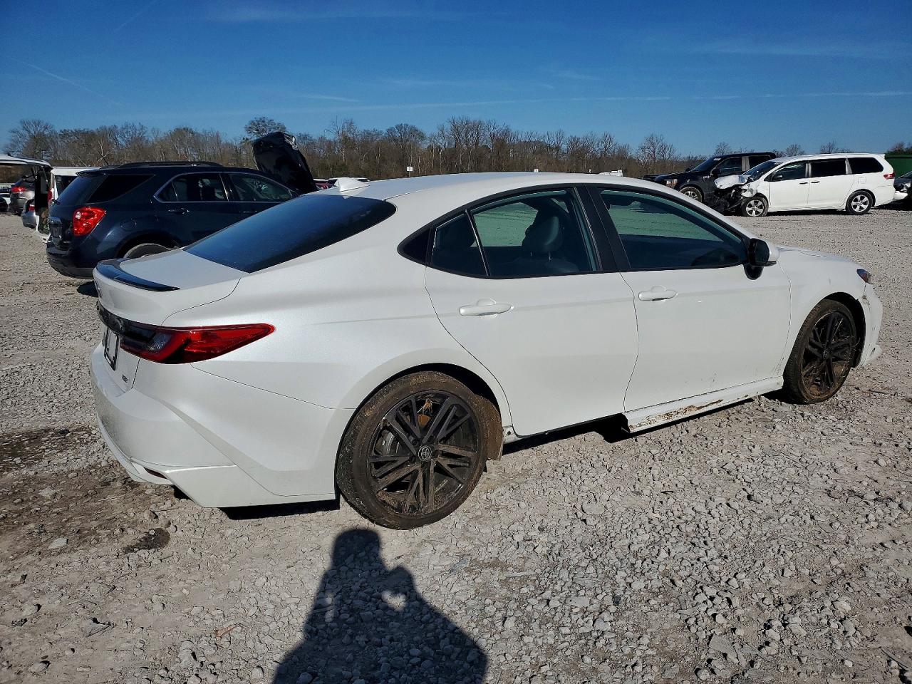 2025 TOYOTA CAMRY XSE — снимка 3