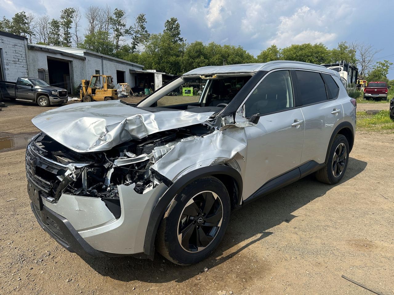 2025 NISSAN ROGUE SV