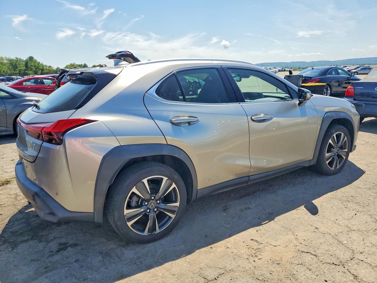 2021 LEXUS UX 250H — снимка 3